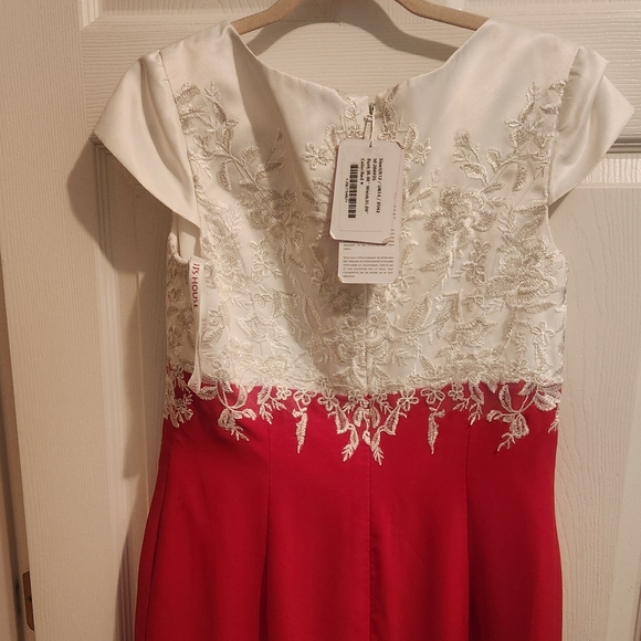 NWT JJ'S House Stunning Red and White Lace Dress - Picture 7 of 7